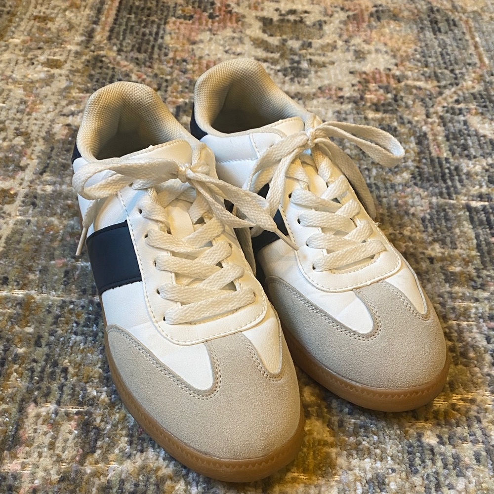 Nautica Women's White and Tan Sneakers